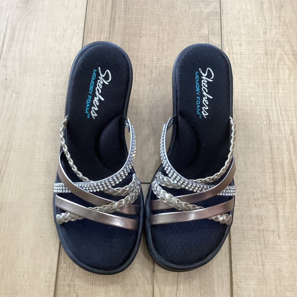 Skechers Gold Cali Woman’s Rumblers Wedge Sandal Size 7